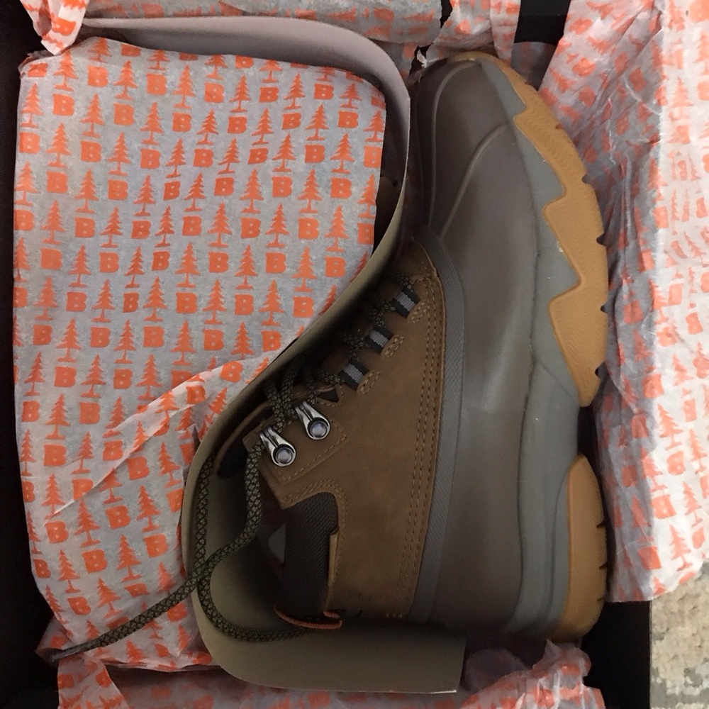 Bass outdoor women’s cushion sole hiking boot- waterproof  size 7